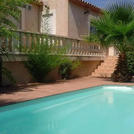 Climatisee Avec Piscine Privee Bien Placee. Villa